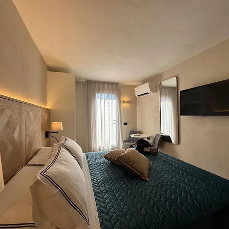 Les Capitaineries 3* Bonifacio (Corsica)