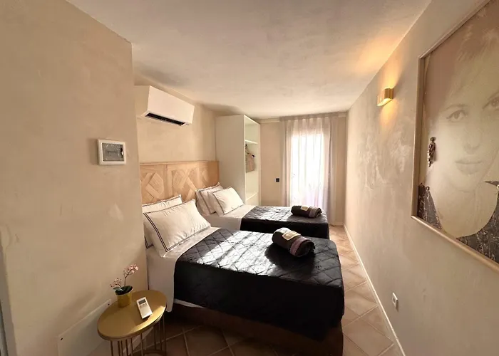 Les Capitaineries 3* Bonifacio (Corsica)