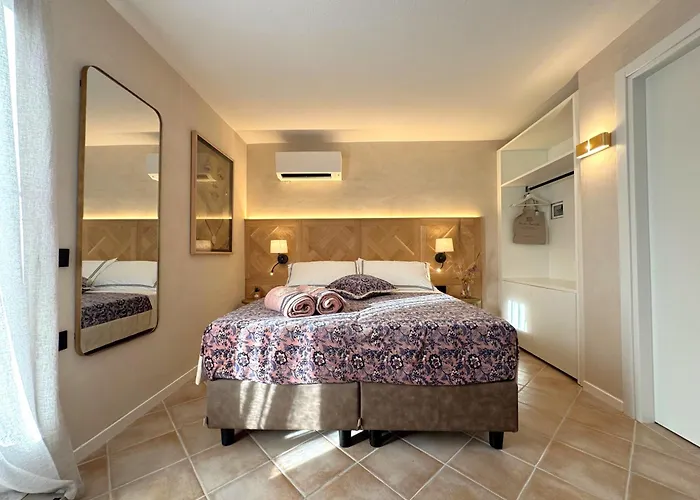 Les Capitaineries Bed & Breakfast