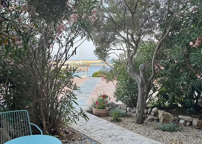 Oda ve Kahvaltı Les Capitaineries 3*